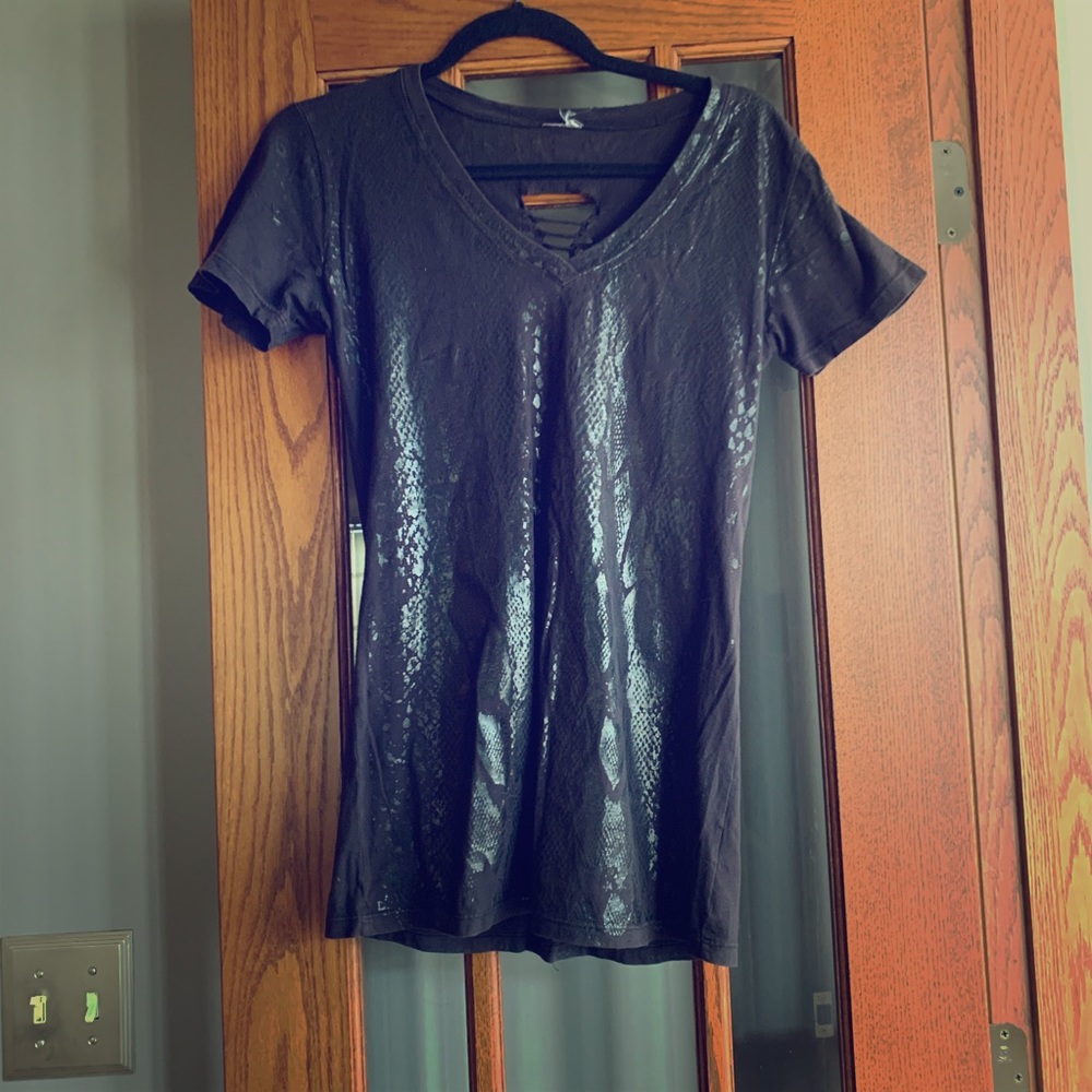 Black tee with snakeskin print
